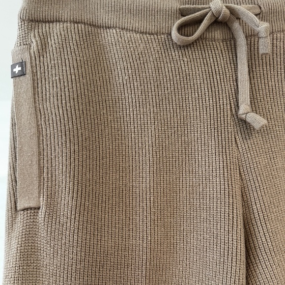 Figs Brown Straight Leg Pants & Top Set - Picture 6 of 9